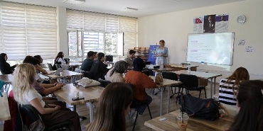 gencler-surdurulebilir-bir-gelecek-icin-bir-araya-geldi.jpg