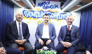 genclik-otobusunde-baskan-var-Ov4e4y6V.jpg