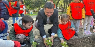 genclik-parki-miniklerle-cicek-gibi-oldu.jpg