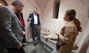 golcuk-belediyesi-tarafindan-yeniden-ihya-edilerek-ilceye-ve-turizme-kazandirilmasi-hedeflenen-yukari-ulaslidaki-tarihi-u6F8jh7d.jpg