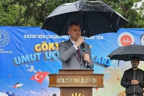 golcukte-yuzlerce-kisi-yagmur-altinda-filistin-icin-tek-yurek-oldu.jpg