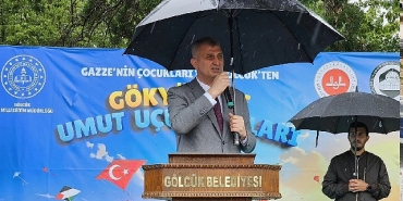 golcukte-yuzlerce-kisi-yagmur-altinda-filistin-icin-tek-yurek-oldu.jpg