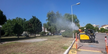 guzelbahce-belediyesi-uc-ay-surecek-kapsamli-ilaclama-calismasi-baslatti.jpg