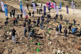 her-fidan-bir-umut-projesiyle-1-milyon-fidan-toprakla-bulustu.jpg