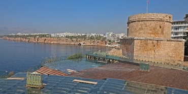 hidirlik-kulesi-seyir-terasina-son-rotuslar.jpg