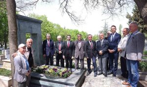 huseyin-can-guner-ali-dincer-ankaralilarin-gonlunde-her-zaman-icin-halkci-belediyeciligiyle-sosyal-belediyeciligiyle-dW3HrHwd.jpg