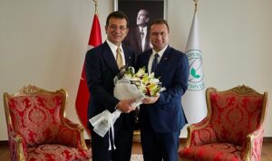 ibb-baskani-ekrem-imamoglu-gaziosmanpasa-belediye-baskani-hakan-bahcetepeye-tebrik-ziyaretinde-bulundu-fTT2128e.jpg