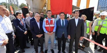 ibb-baskani-ekrem-imamoglu-mahmutbey-bahcesehir-esenyurt-metro-hattinda-calisan-emekcilerle-bir-araya-gelerek-tbm-cihazinin-ilerlemesine-taniklik-etti.jpg