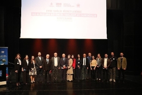 ibbden-yasli-bakiminda-butuncul-yaklasim-konferansi.jpg