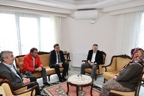 ibrahim-akindan-sehit-pilotun-ailesine-vefa-ziyareti.jpg
