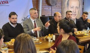 ilk-kez-oy-kullanacak-gencler-baskan-sezer-dedi-zurfWPyc.jpg
