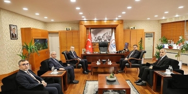 istanbul-milli-egitim-muduru-yenturden-baskan-vekili-akina-ziyaret.jpg