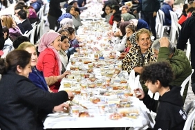 iste-izmirin-iftar-programi-buyuksehir-ramazan-bereketini-kente-yayacak.jpg