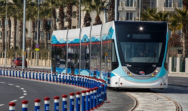 İzmir Büyükşehir Belediyesi 19 Mayıs’ta toplu ulaşım yüzde 50 indirimli
