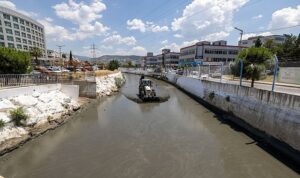 izmir-buyuksehir-belediyesi-izsu-kokuya-karsi-mucadelenin-etkileri-bu-yaz-gorulecek-hizvAMSf.jpg