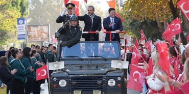 kadikoyde-buyuk-cumhuriyet-yuruyusu-oncesi-renkli-goruntuler.jpg