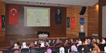 kahramankazan-belediyesi-mevlid-kandili-munasebetiyle-kadinlara-ozel-bir-program-duzenledi.jpg