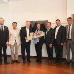 karacasu-belediye-baskani-mustafa-buyukyapicidan-aydin-buyuksehir-belediye-baskani-ozlem-cerciogluna-nezaket-ziyaretinde-bulundu-2QYsjtQU.jpg