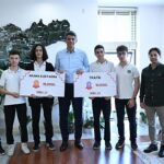 kartepe-belediyesi-genc-akademi-ogrencileri-itu-robot-olimpiyatlarinda-birincilik-elde-ederek-buyuk-bir-basariya-P6lewu12.jpg