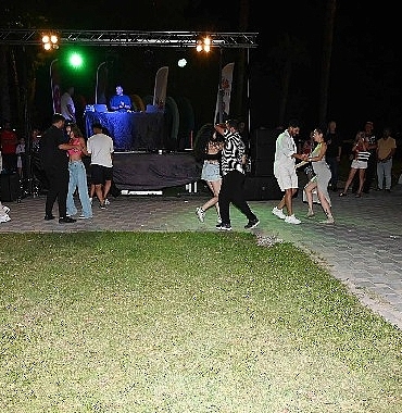 Kemer’de muhteşem Latin dans şovu