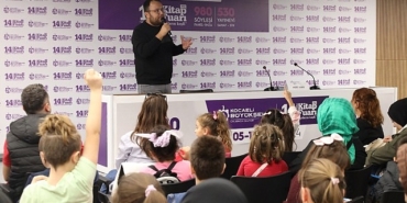 kitap-okumaktan-baska-careniz-yok.jpg