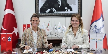 konak-belediyesinden-iki-protokol-birden.jpg