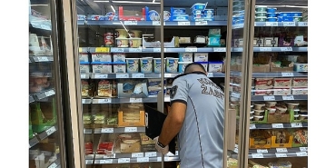 konak-belediyesinden-zincir-marketlere-siki-denetim.jpg