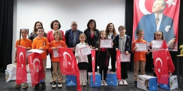 konakin-cocuklari-cumhuriyeti-anlatti.jpg