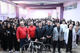 konya-buyuksehir-ogrencileri-bisikletin-efsaneleriyle-bulusturuyor.jpg