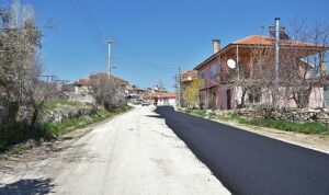 korkuteli-yelten-mahallesi-yoluna-sicak-asfalt-tibleiE9.jpg