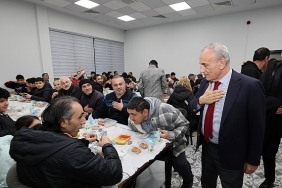 kucukcekmeceliler-iftar-sofralarinda-bereketi-paylasiyor.jpg