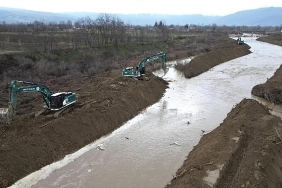 kursunlu-bolgesinde-dere-islah-calismasi-yapiliyor.jpg
