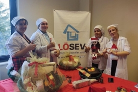 losevin-anneleri-uretiyor-losemili-cocuklar-iyilesiyor-yilbasi-sepetleriyle-umut-olun.jpg