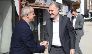 mahalle-aralarinda-parklanma-sorunu-kamulastirmalarla-cozuluyor-JFKQMuWr.jpg