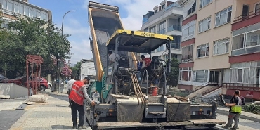maltepede-asfalt-calismalari-suruyor.jpg