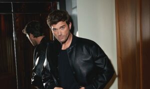 mavi-ve-kivanc-ile-tam-bi-mavi-klasigi-cok-olmak-lazim-bazen-Sb3qW4Zu.jpg