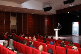 mehmet-akif-ersoy-ortadogudaki-medya-algisini-inegolde-anlatti.jpg