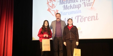 mehmet-akif-ersoya-golcuklu-ogrencilerden-duygu-dolu-mektuplar.jpg