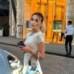 melisa-ozmenden-yeni-yasina-renkli-kutlama.jpg
