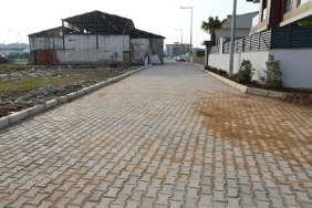 menderes-belediyesi-cuneytbey-mahallesinde-yollari-kilit-parke-ile-yeniledi.jpg