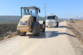 menderes-belediyesi-izmir-buyuksehir-belediyesinin-destekleri-ile-mahallelerde-uretim-yollari-yapiyor.jpg