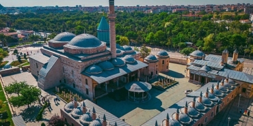 mevlana-celaleddin-i-rumi-vefatinin-751inci-yilinda-ege-universitesinde-anilacak.jpg