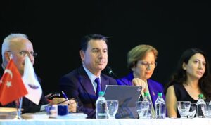 mugla-buyuksehir-belediye-baskani-ahmet-aras-kiyi-ege-belediyeler-birliginin-yeni-baskani-oldu-NWPqkj18.jpg