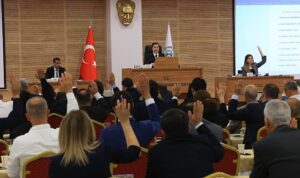mugla-buyuksehir-belediye-meclisi-ahmet-aras-ogrenciler-icin-1-tlye-dusurdugumuz-sefer-agini-7Yc9n4Cr.jpg