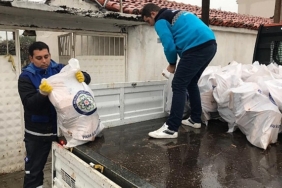mugla-buyuksehir-belediyesi-mezarliklari-temizliyor-odunlar-ihtiyac-sahiplerine-yakacak-oluyor.jpg