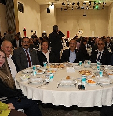 muhtarlar-buyuksehirin-programinda-bir-araya-geldi.jpg