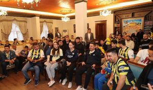 nevsehir-belediye-baskani-rasim-ari-fenerbahce-bekoun-thy-euroleague-final-four-macini-genclerle-birlikte-c4LuTNnD.jpg