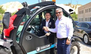 nevsehir-belediye-baskani-rasim-ari-is-makineleri-sektorunde-hizmet-veren-meka-lift-makine-tarafindan-Wkw9ktYg.jpg
