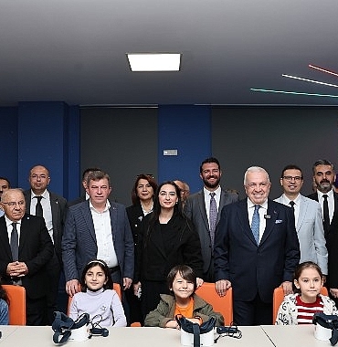 Nilüfer Belediyesi Dijital Deneyim Merkezi Açıldı