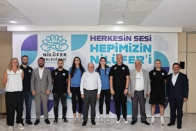 Nilüfer Belediyesporlu milli sporculara Başkan Şadi Özdemir’den tebrik